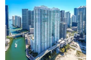 31 SE 5th St APT 4212, Miami, FL 33131, - MLS#A12000491