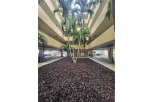 2647 Nw 25th Ave 308 Miami, FL 33142 - MLS#A12000515