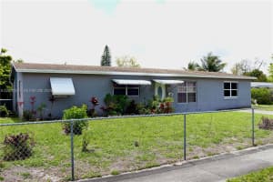 1240 Ne 214th St Miami, FL 33179 - MLS#A12000531