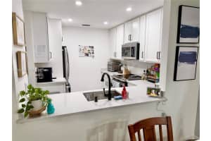 11259 Sw 88th St 204h, Miami
