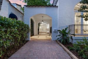 909 Roderigo Ave, Coral Gables, FL 33134, - MLS#A12000587