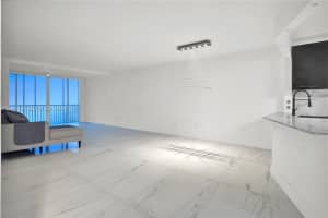 1750 NE 191st St Apt 710-2, Miami, FL 33179, - MLS#A12000592