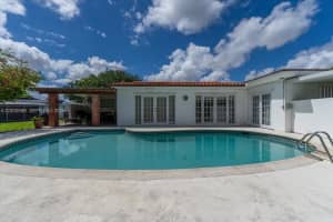 8197 W 14th Ct, Hialeah