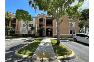 6841 Sw 44th St 209, Miami