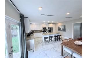 11020 SW 42nd Terrace, Miami, FL 33165, - MLS#A12000621