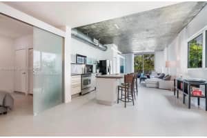 1700 Meridian Ave APT 208, Miami Beach, FL 33139, - MLS#A12000632