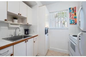 2615 Collins Ave APT 37, Miami Beach, FL 33140, - MLS#A12000636