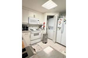 701 Brickell Key Blvd APT 1501, Miami, FL 33131, - MLS#A12000665