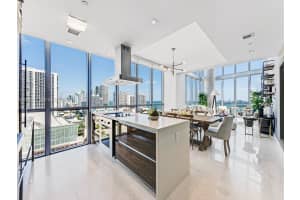 1100 Biscayne Blvd 2105 Miami, FL 33132 - MLS#A12000671