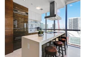 1100 Biscayne Blvd 2105 Miami, FL 33132 - MLS#A12000671