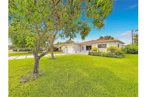 1979 Ne 176 North Miami Beach, FL 33162 - MLS#A12000683