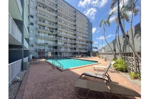 1800 NW 24th Ave APT 314, Miami, FL 33125, - MLS#A12000693