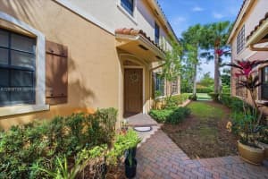110 Riverwalk Cir E, Plantation, FL 33325, - MLS#A12000728