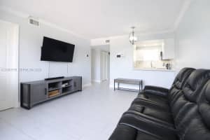 14951 Sw 82nd Ln 17-402, Miami