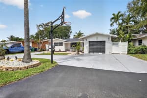 4911 SW 29th Terrace, Fort Lauderdale, FL 33312, - MLS#A12000767