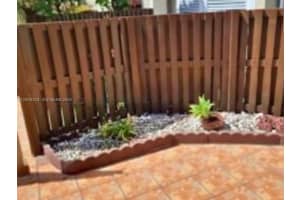 9970 NW 9th St Cir APT 204, Miami, FL 33172, - MLS#A12000783