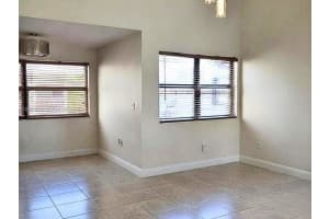 9970 NW 9th St Cir APT 204, Miami, FL 33172, - MLS#A12000783