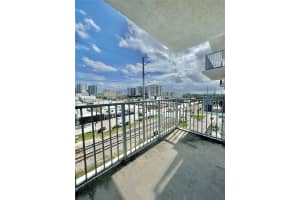 140 S Dixie Hwy APT 513, Hollywood, FL 33020, - MLS#A12000824