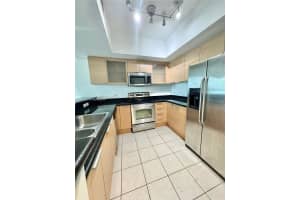 140 S Dixie Hwy 513 Hollywood, FL 33020 - MLS#A12000824