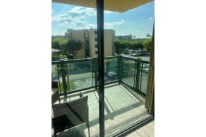 11790 Sw 18th St 405-3, Miami