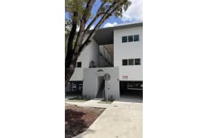 645 Palmetto Dr #12, Miami Springs, FL 33166, - MLS#A12000878