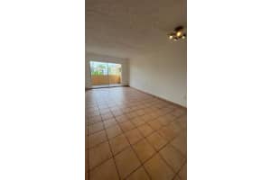 6070 W 18th Ave APT 323, Hialeah, FL 33012, - MLS#A12000885