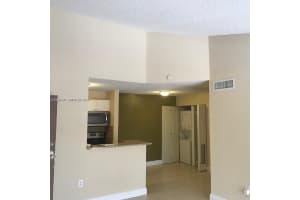 7200 NW 179th St APT 302, Hialeah, FL 33015, - MLS#A12000890