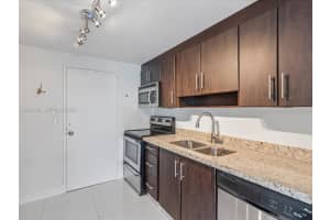 9800 W Bay Harbor Dr APT 308, Bay Harbor Islands, FL 33154, - MLS#A12000892