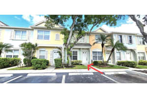 46 Simonton Cir, Weston