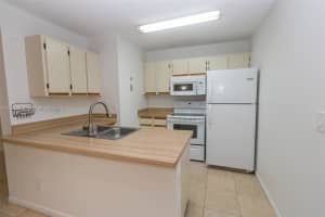 18304 Nw 68th Ave L, Hialeah