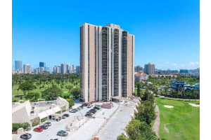 20335 W Country Club Dr APT 208, Aventura, FL 33180, - MLS#A12000910