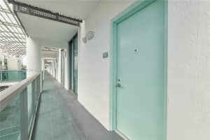 6000 Collins Ave APT 527, Miami Beach, FL 33140, - MLS#A12000917