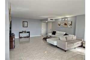 1912 S Ocean Dr APT 17C, Hallandale Beach, FL 33009, - MLS#A12000956