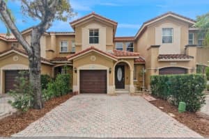 10884 Sw 89th St, Miami