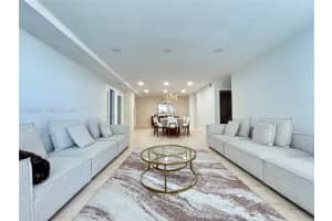 9511 Collins Ave APT 811, Surfside, FL 33154, - MLS#A12000967