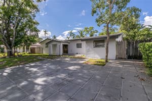 840 NE 182nd Terrace, North Miami Beach, FL 33162, - MLS#A12000980