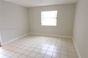 650 NW 114th Ave APT 201, Miami, FL 33172, - MLS#A12001060