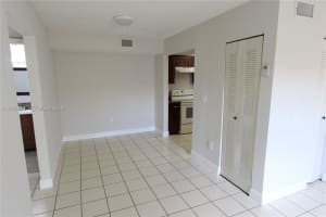 650 NW 114th Ave APT 201, Miami, FL 33172, - MLS#A12001060