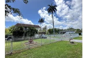 200 NE 158th St, Miami, FL 33162, - MLS#A12001064