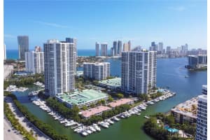 3600 Mystic Pointe Dr 513, Aventura