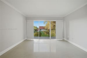 301 Nw 109th Ave 201, Miami