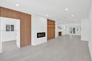 633 NE 70th St, Miami, FL 33138, - MLS#A12001138