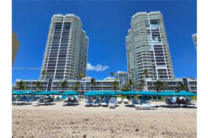 16485 Collins Ave Apartment 932, Sunny Isles Beach, FL 33160, - MLS#A12001141