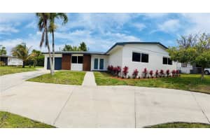 9051 Sw 200th St, Cutler Bay