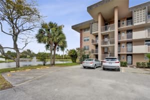 3051 Nw 46th Ave 101, Lauderdale Lakes