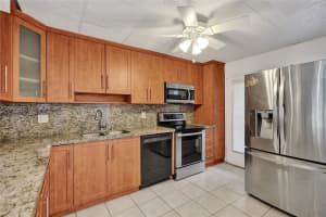 3051 NW 46th Ave APT 101, Lauderdale Lakes, FL 33313, - MLS#A12001210