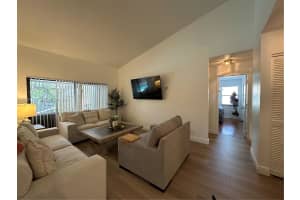 7003 Nw 40th Pl Coral Springs, FL 33065 - MLS#A12001221