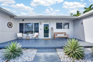 9220 Marine Dr Cutler Bay, FL 33189 - MLS#A12001229