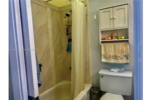 5860 NW 44th St APT 804, Lauderhill, FL 33319, - MLS#A12001242