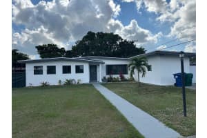 860 Nw 171st St Miami Gardens, FL 33169 - MLS#A12001259